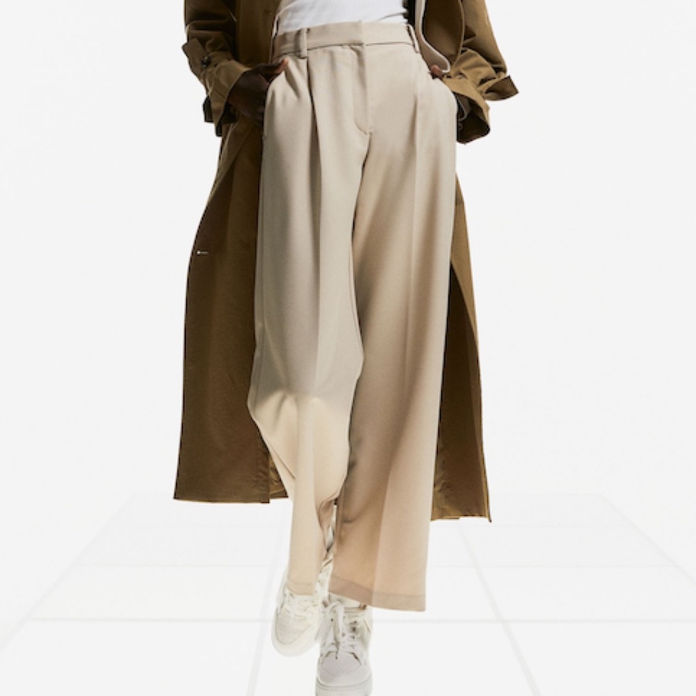 Khaki H&M Straight Wide Legged High Waisted Dress Trouser Work Pant (Size 8)